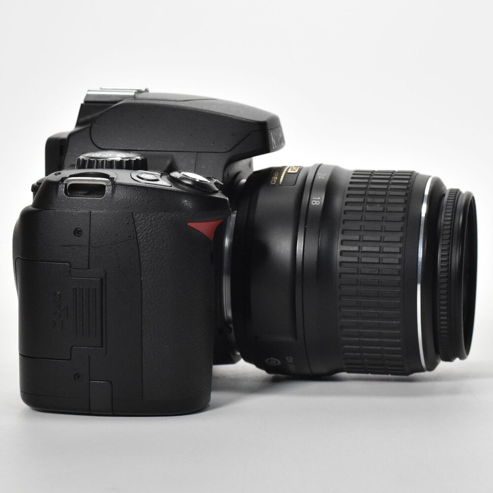 Nikon D40x DSLR Camera 10.2MP Nikon AFS 18-55mm Lens 22,619 Clicks 32GB SD Card - Picture 3 of 16